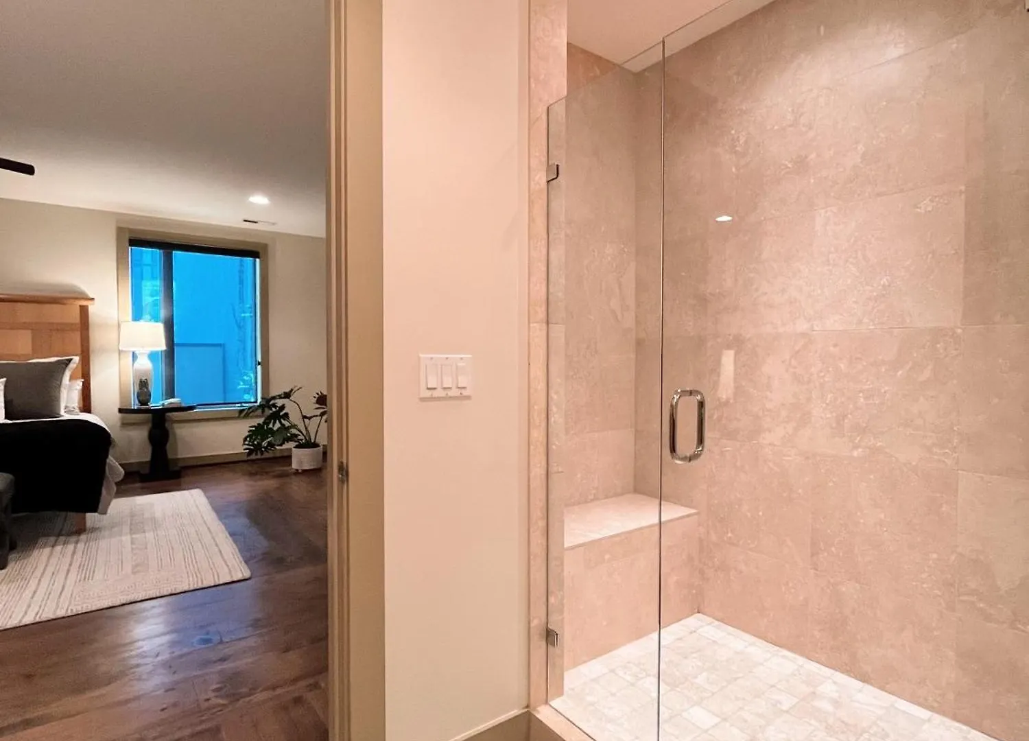 Luxe 4 Bed 5 Bath With Parking Walk To Capitol, Convention Center, Museums And Shops Villa Denver United States